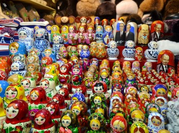 En Moscú las mejores matrioshkas de Rusia se compran en el mercado de Izmailovo