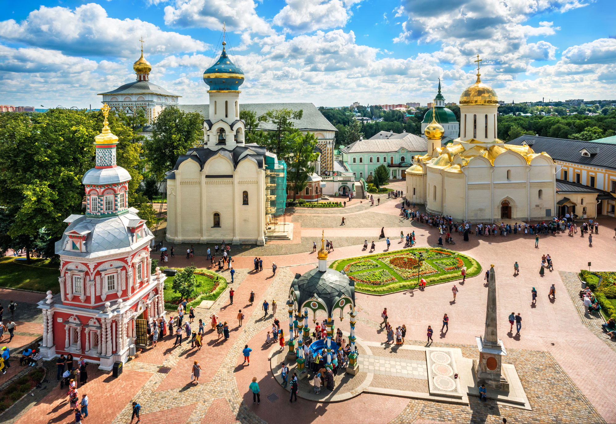 Ver el monasterio de San Sergio en Sergiev posad, a 70 kilómetros de Moscú